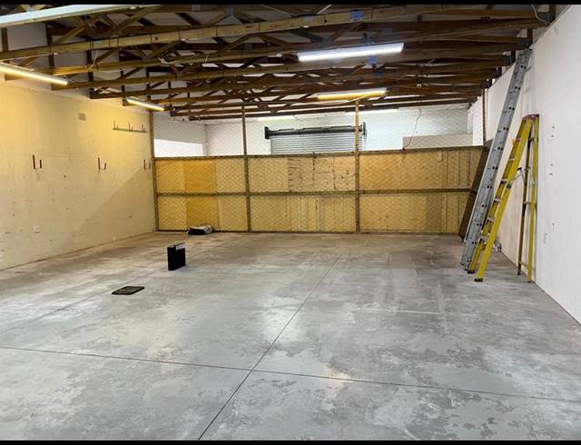 BUSINESS PROPERTY TO RENT IN WALMER